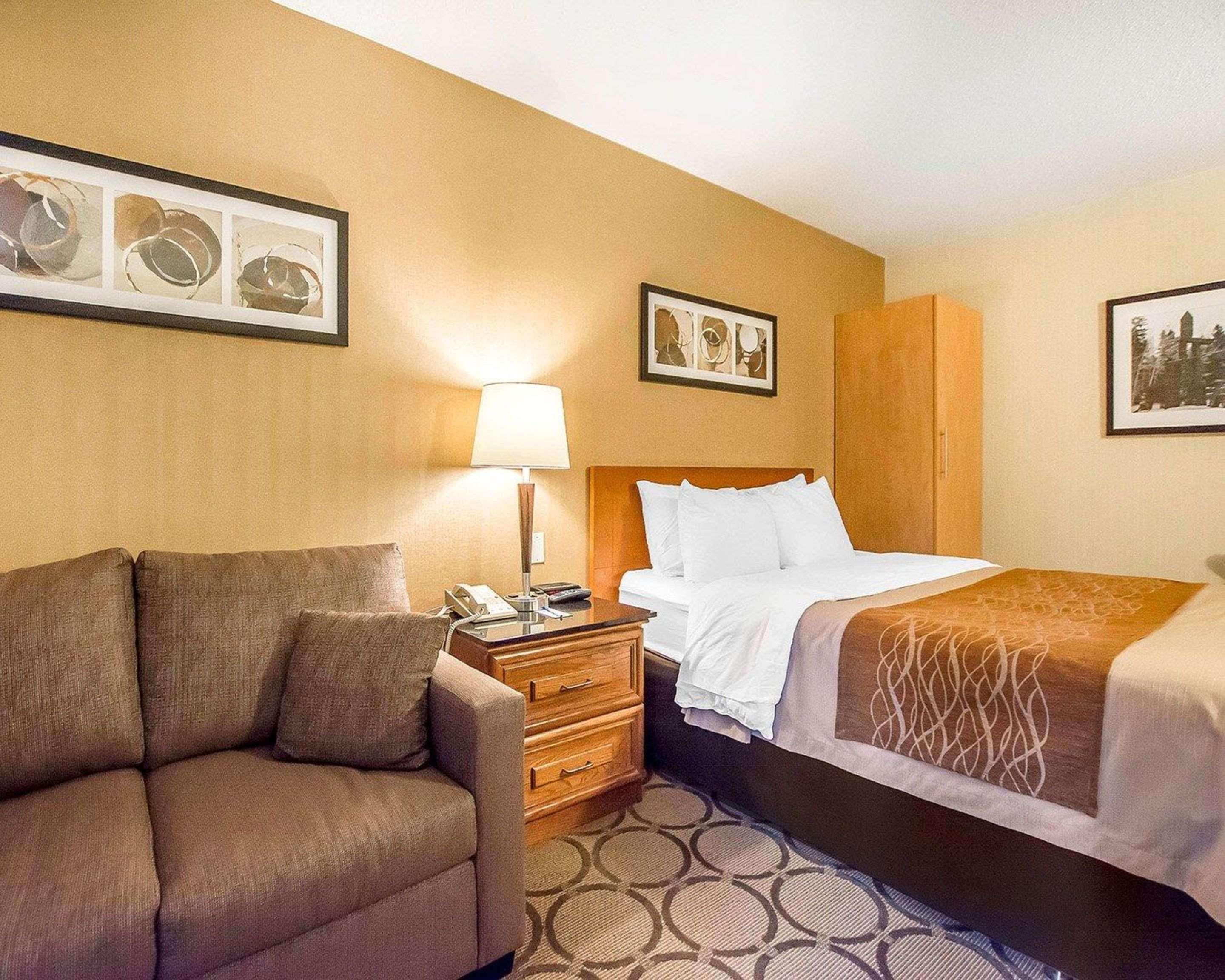 Comfort Inn Kirkland Lake Exterior foto
