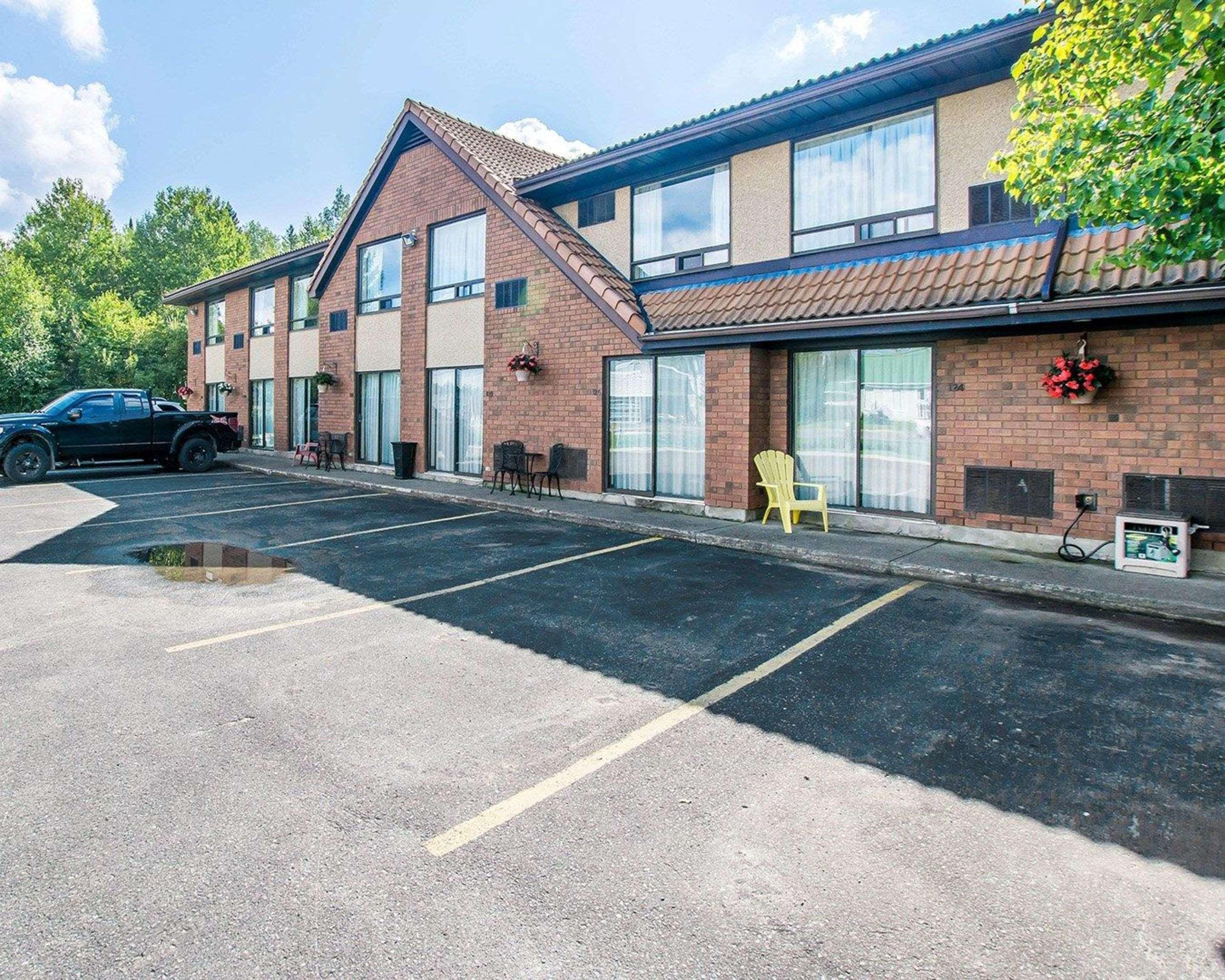 Comfort Inn Kirkland Lake Exterior foto